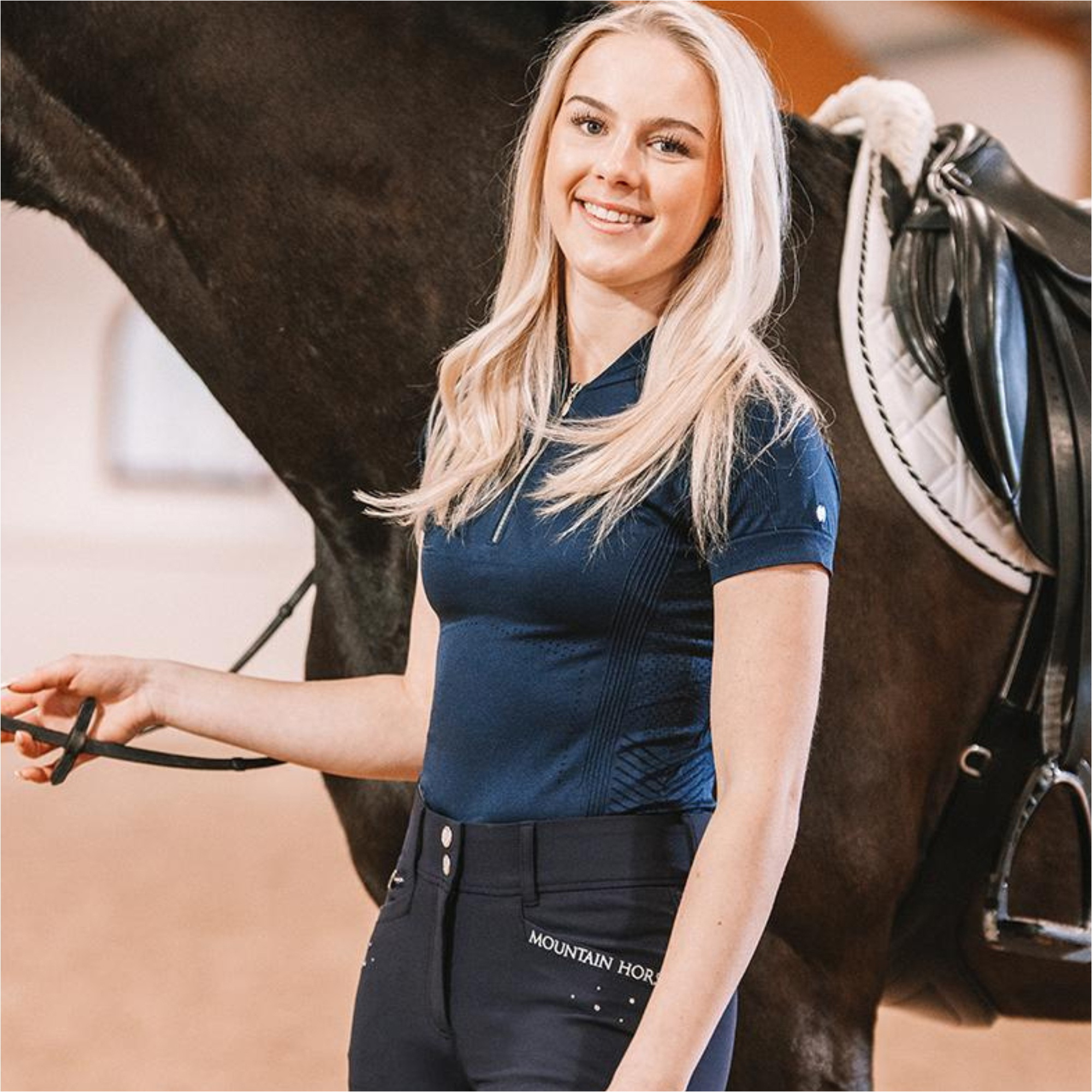 2026 Mountain Horse Femmes Motion Manche Courte 460306372 - Navy